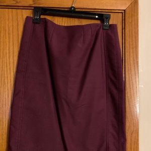 Full-length skirt, form-fitted skirt